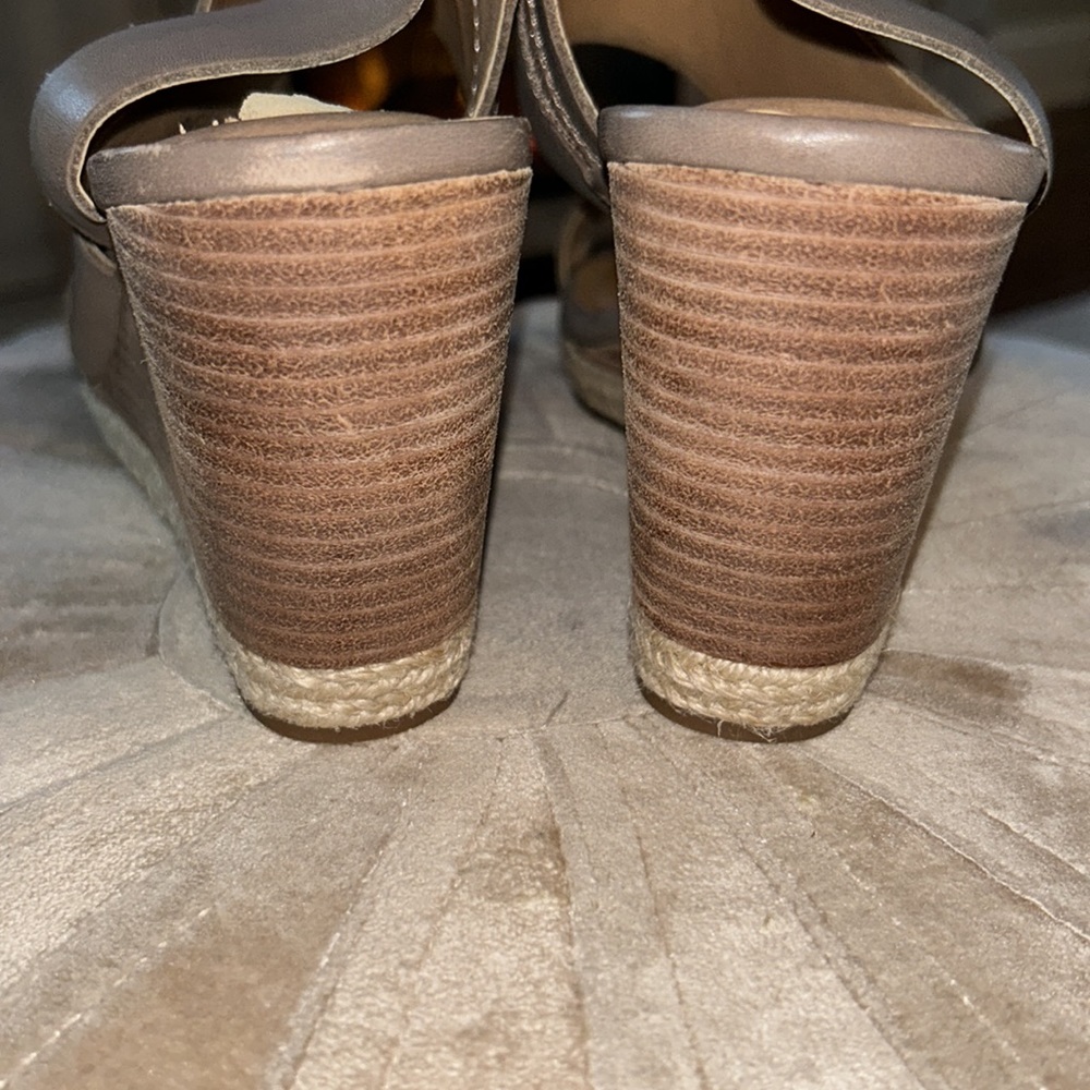 LUCKY BRAND Leather Wedge Sandal - Picture 4 of 6